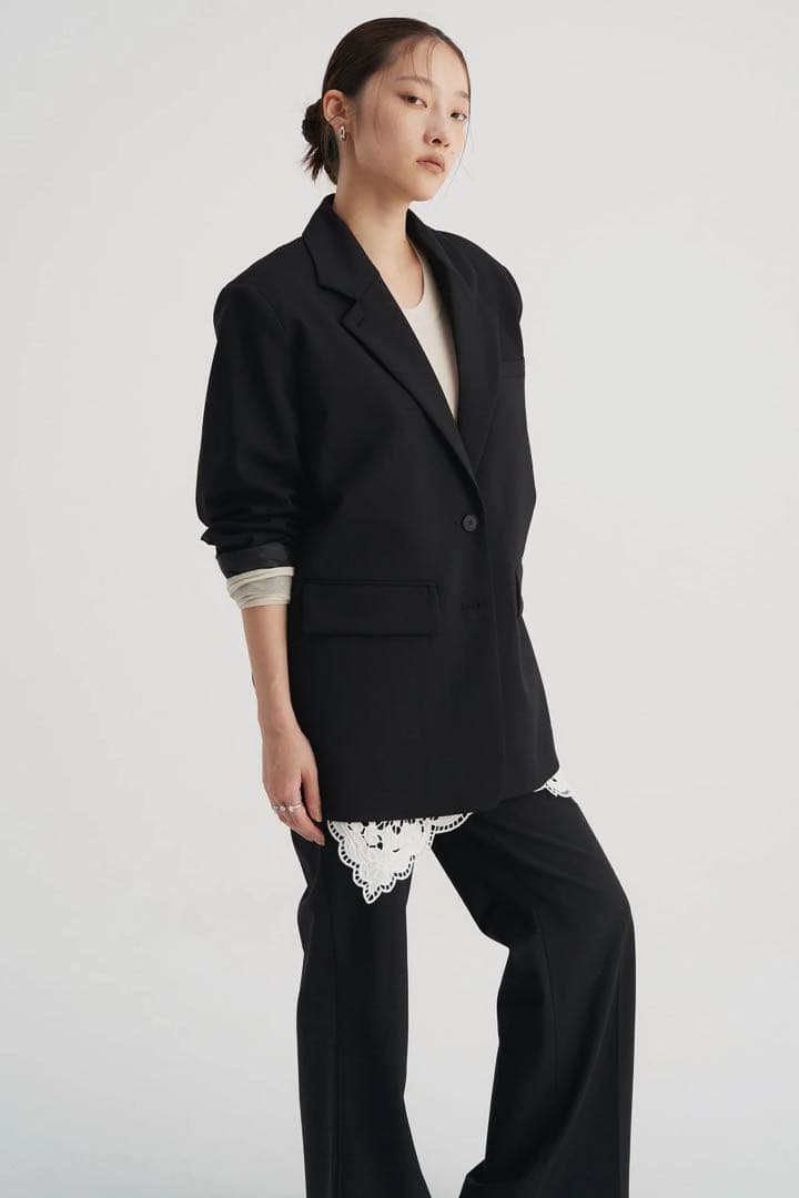 VENICA Scallop embroidery scarf ¥13,200