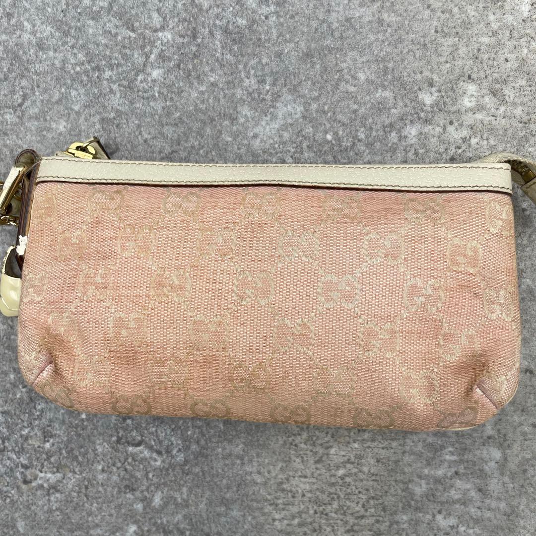 GUCCI グッチ　ポーチ　ピンク　GG総柄　チャーム付き　キャンバス