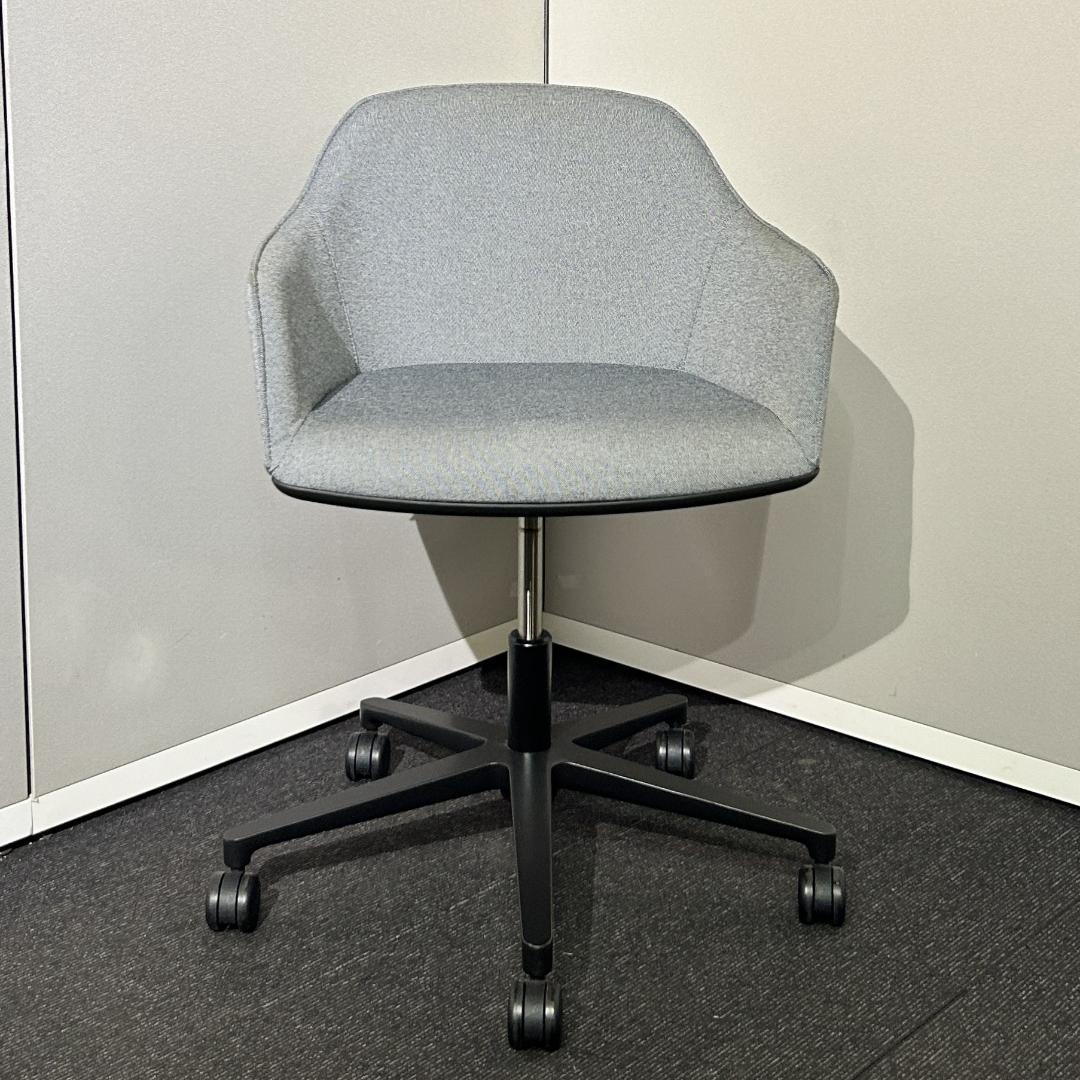 2019年製 Vitra ワークチェア Softshell Chair グレー系
