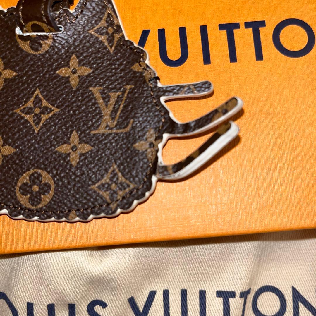LOUIS VUITTON 猫型キーホルダー　ポルトアドレスキャットグラム