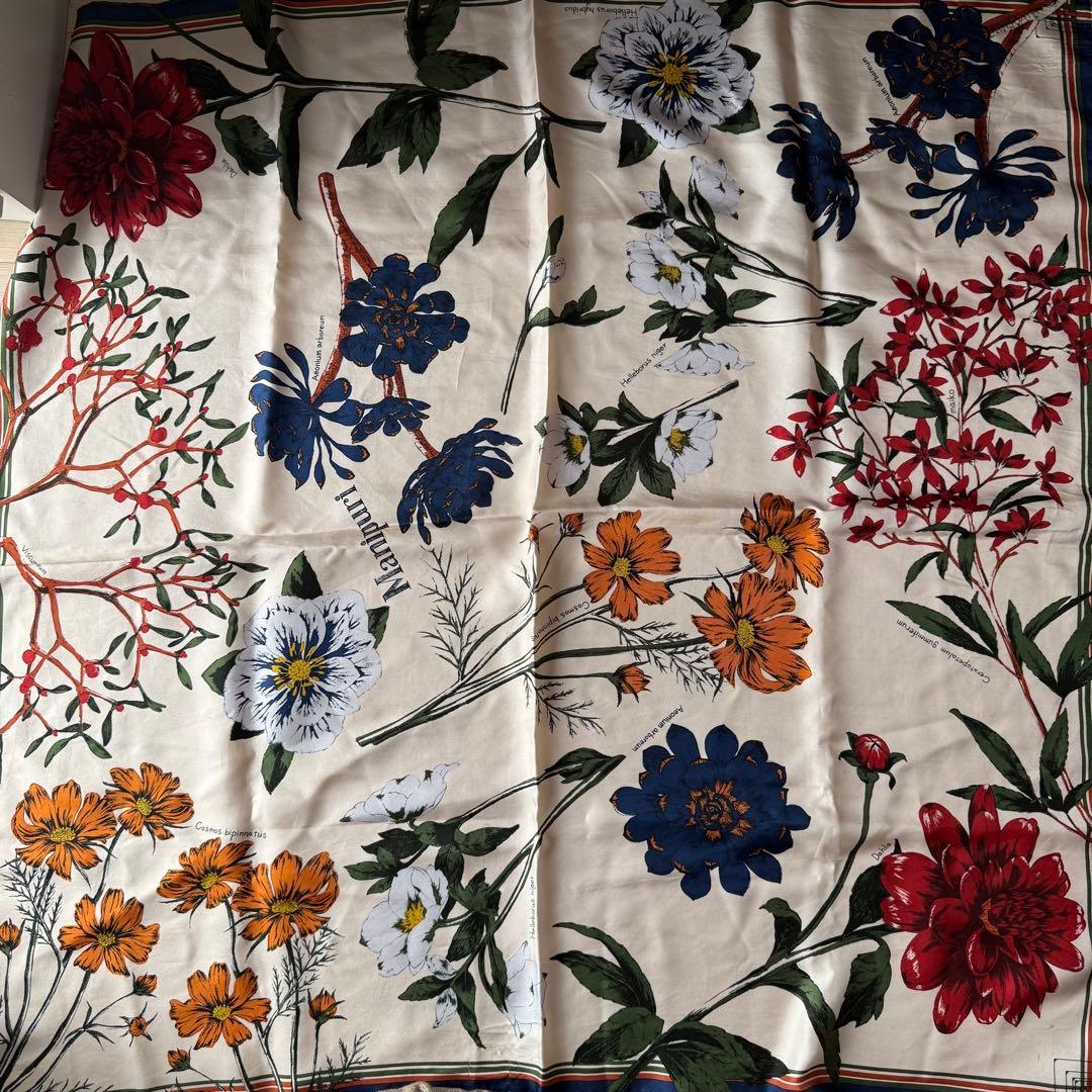 manipuri TOMORROWLAND シルクスカーフ オータムガーデン