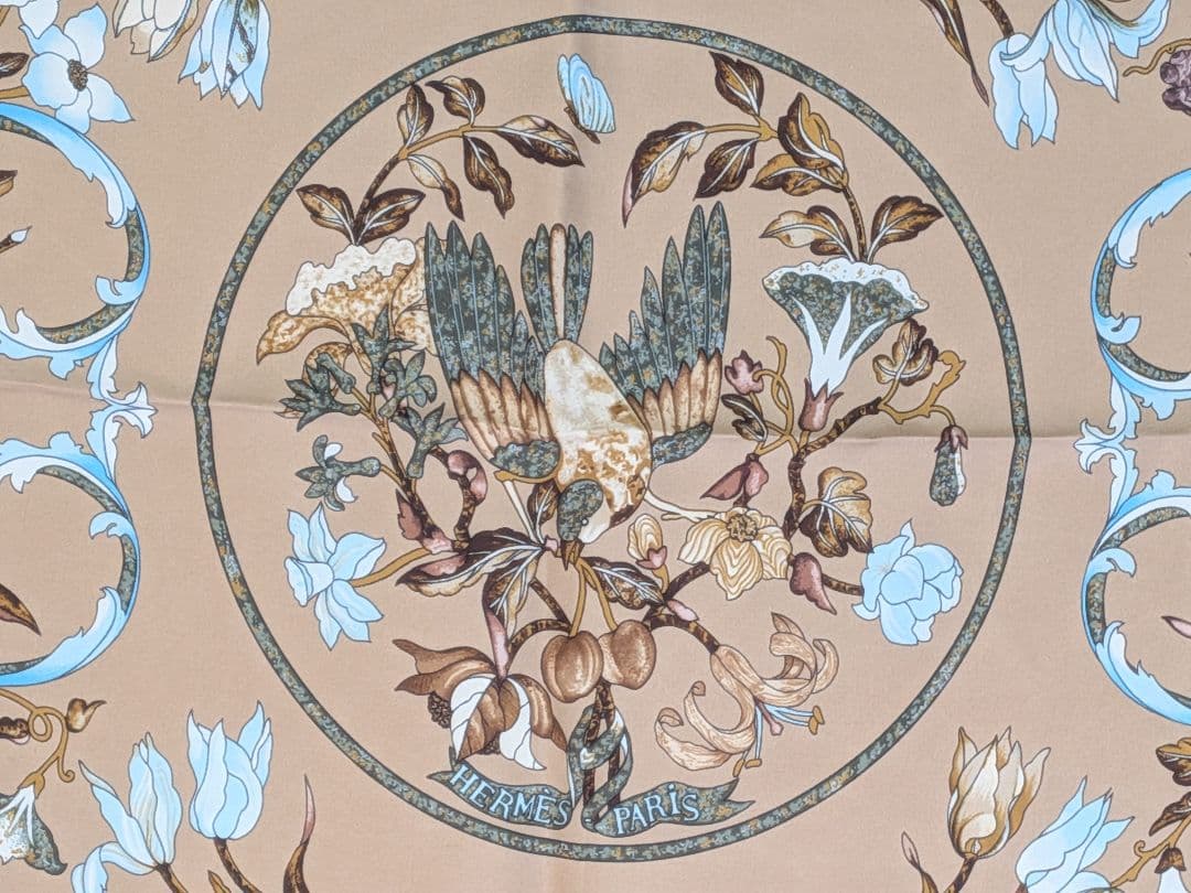 M376 HERMES カレ90 東洋の石と西洋の石細工 正規品　美品