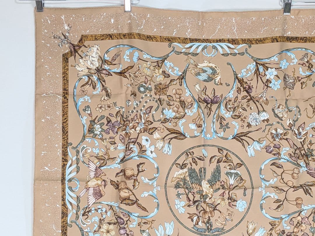 M376 HERMES カレ90 東洋の石と西洋の石細工 正規品　美品