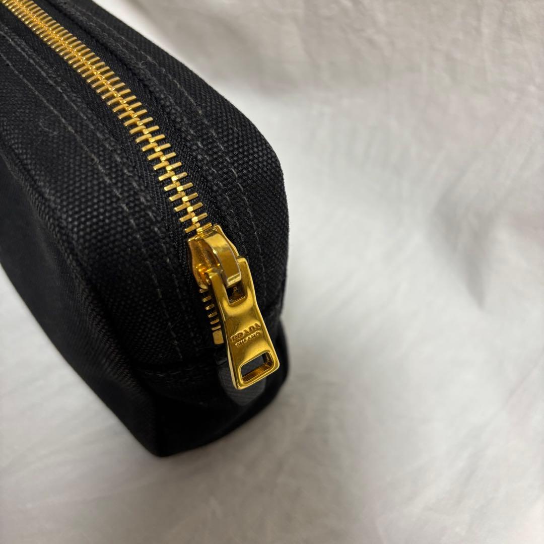 【美品】PRADA カナパ　コスメポーチ　ロゴポーチ