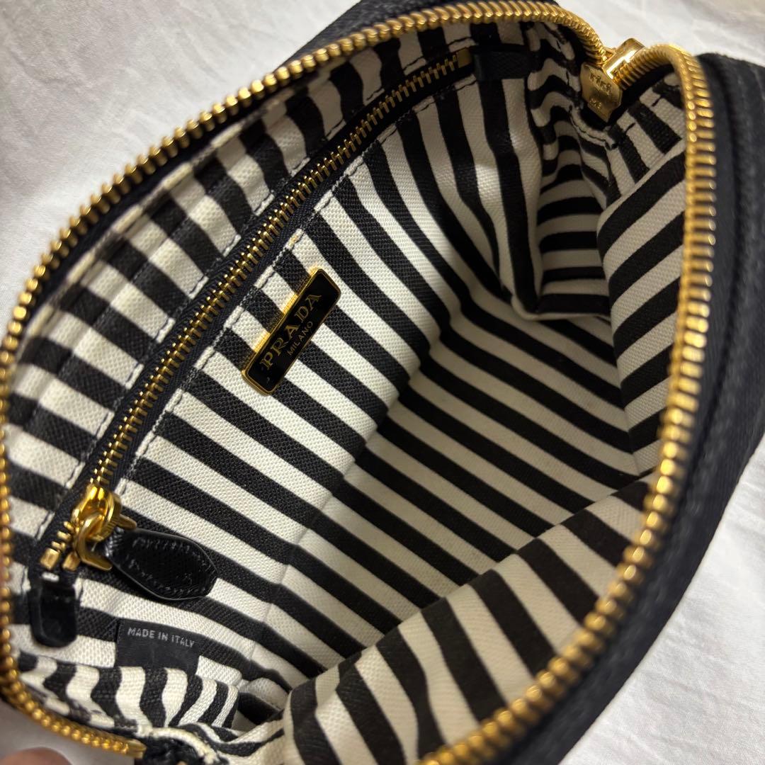 【美品】PRADA カナパ　コスメポーチ　ロゴポーチ