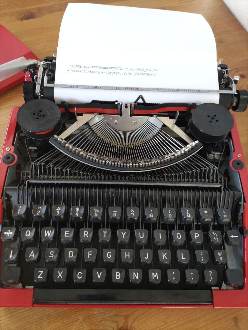 NAKURU ALPHA タイプライター　赤