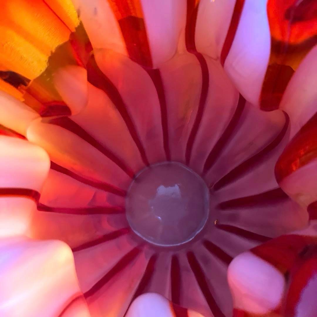 昭和レトロタジマクリスタル赤オーロラ加工チューリップ型花瓶