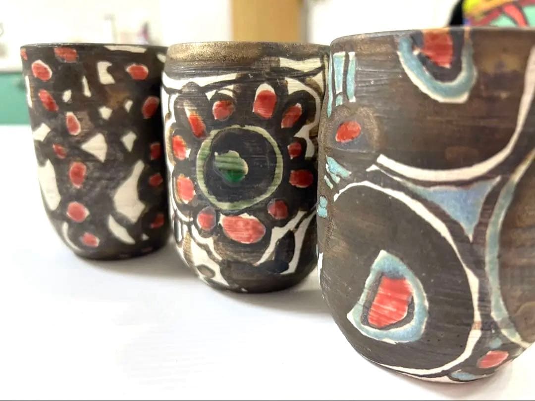 手作り陶器　小粋な色柄カップ 3個セット t.u 29ハンドメイド
