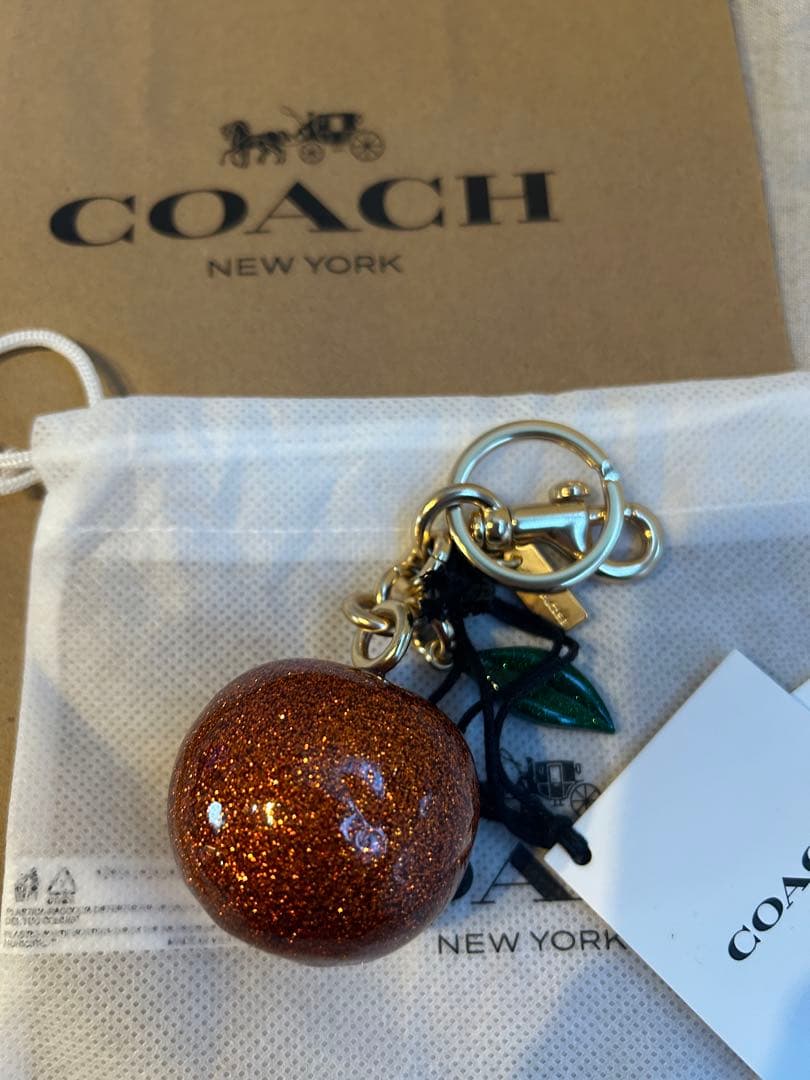 コーチ　アップル　キーホルダー・キーリング・バックチャーム！