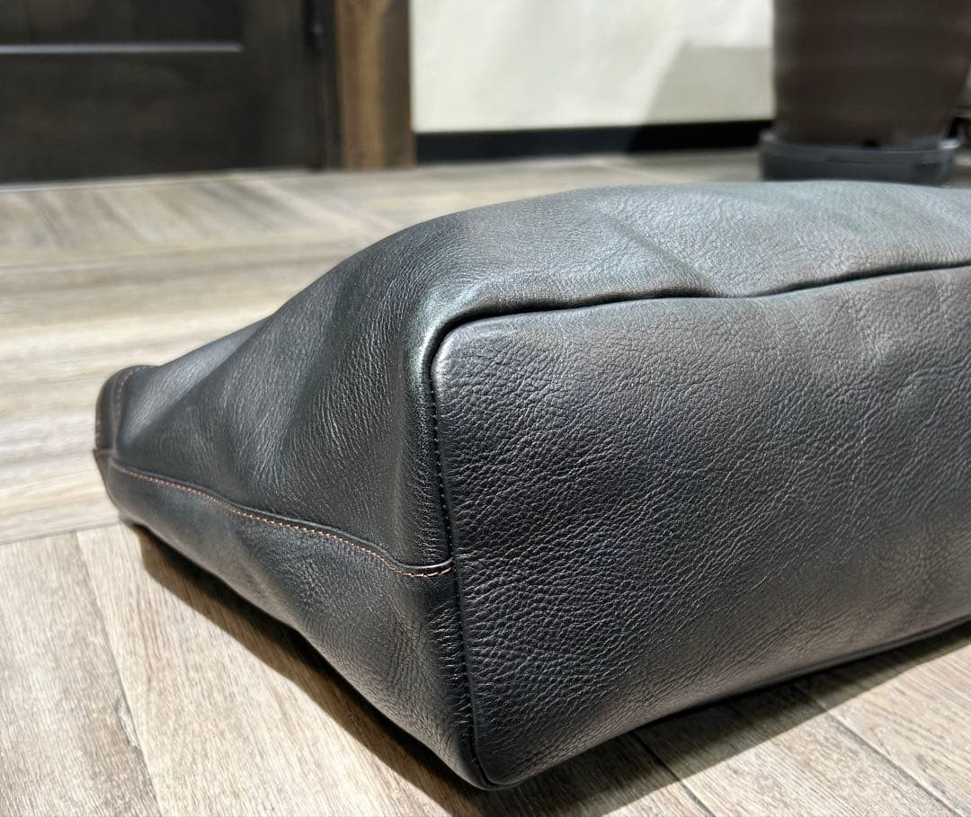 オロビアンコ　レザー　トート　ブラック　シボ　シュリンクレザー