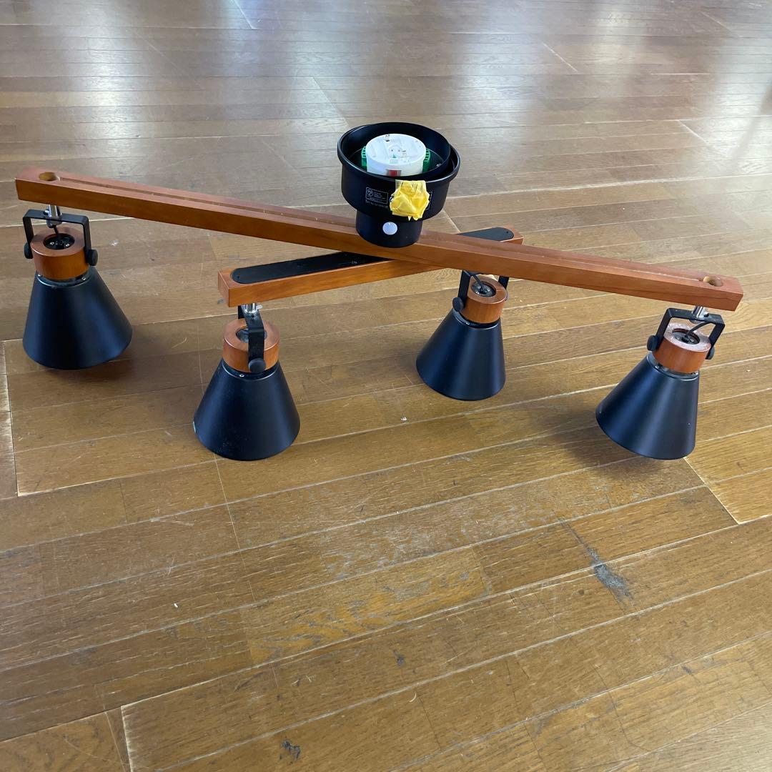 ELUX 4灯　エルックス　シーリングライト ライト　照明　インテリア