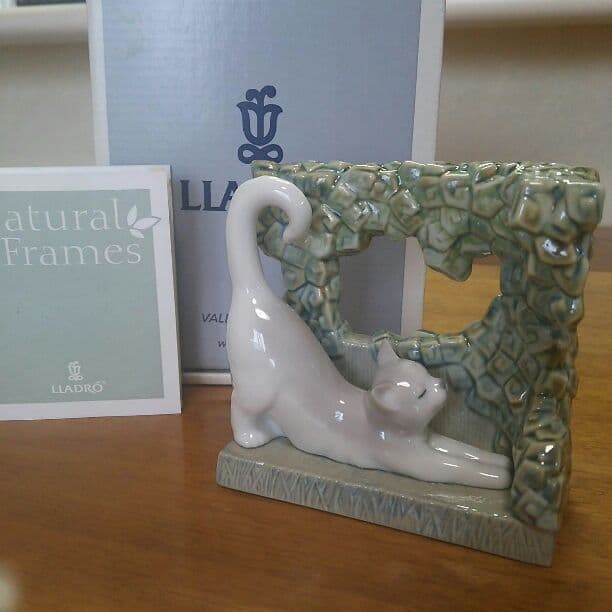 リヤドロ  ナチュラルフレーム 猫 8070