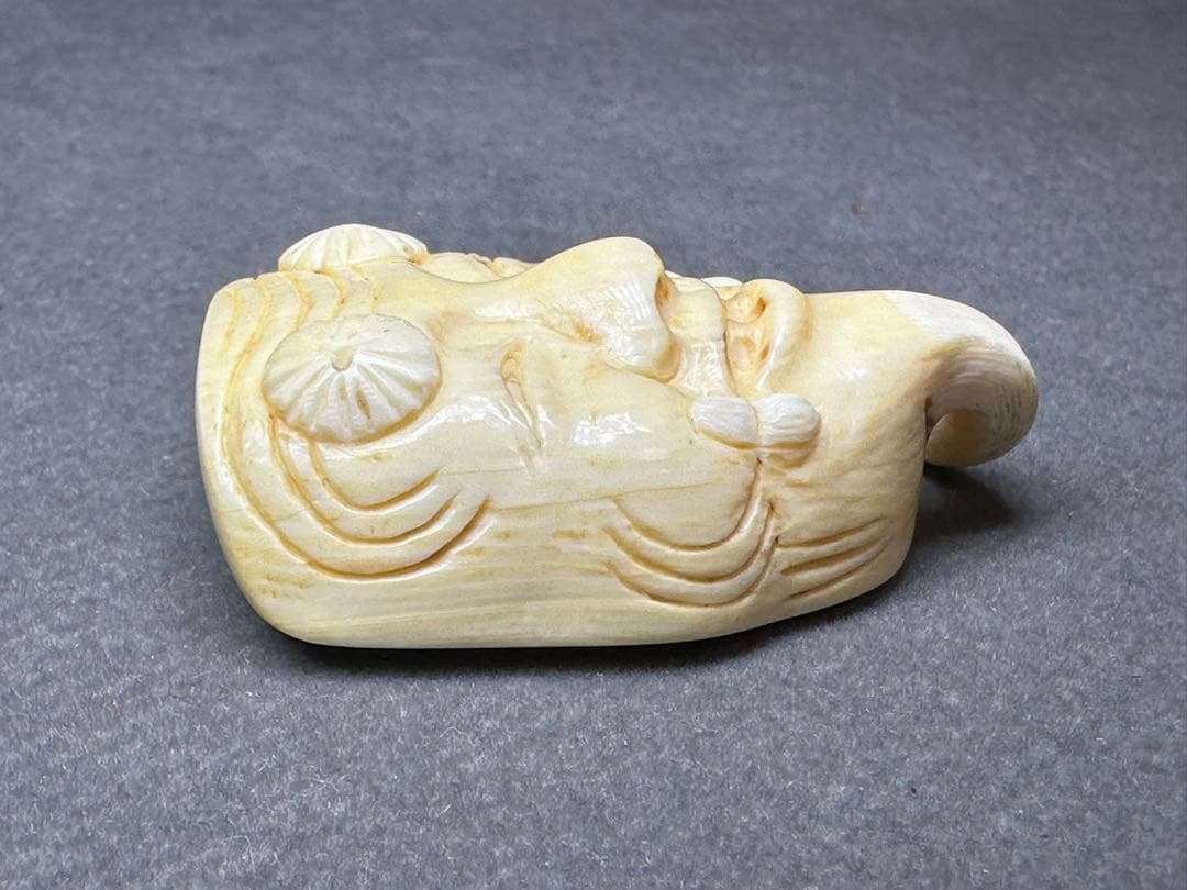 極上　根付　和装小物　古美術品　 置物　彫刻 細密細工　骨董　アンティーク