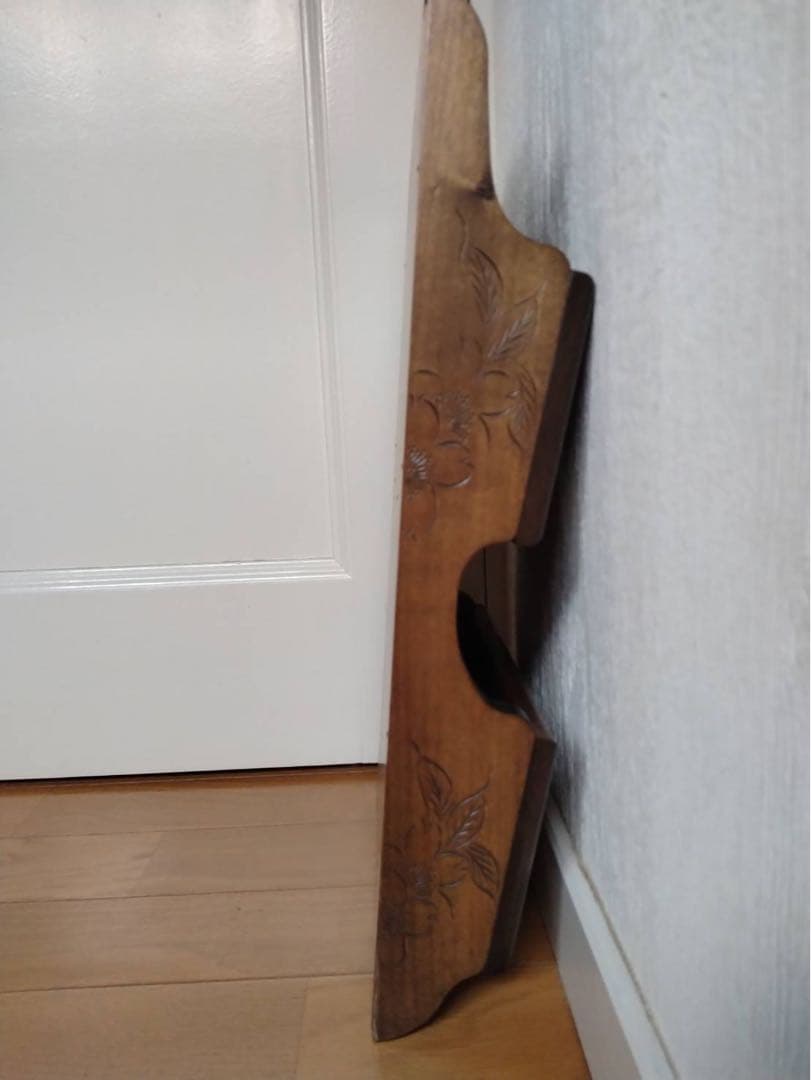 伝統工芸　軽井沢彫り　桜の彫りが美しい　レターラック(壁掛け収納)