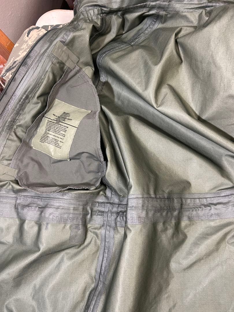 アメリカ空軍　ゴアテックスジャケット　デジタルタイガーストライプ S・Rサイズ