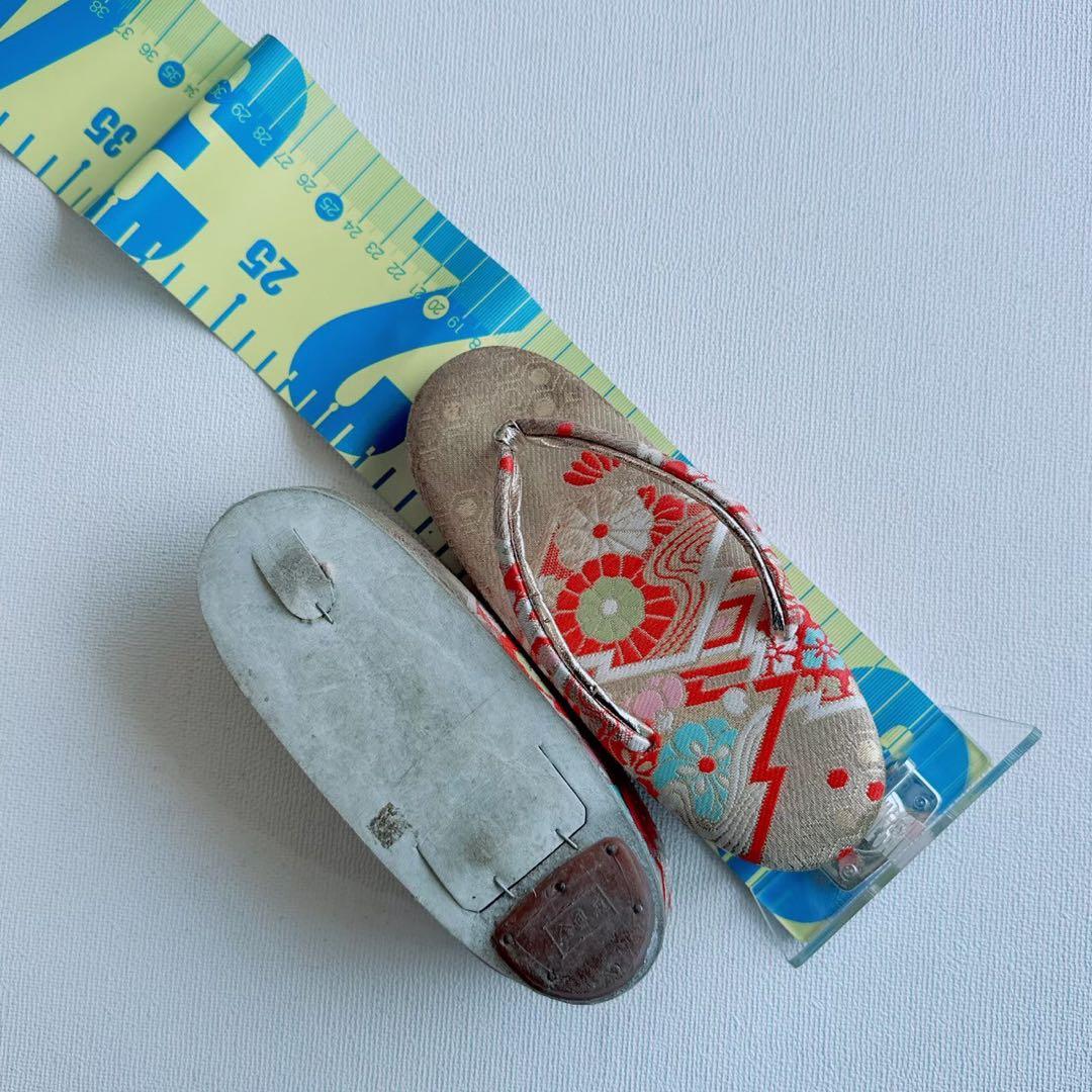 美品フルセット　七五三　7歳女の子　豪華刺繡　金糸　金プリント　紫袋帯7073