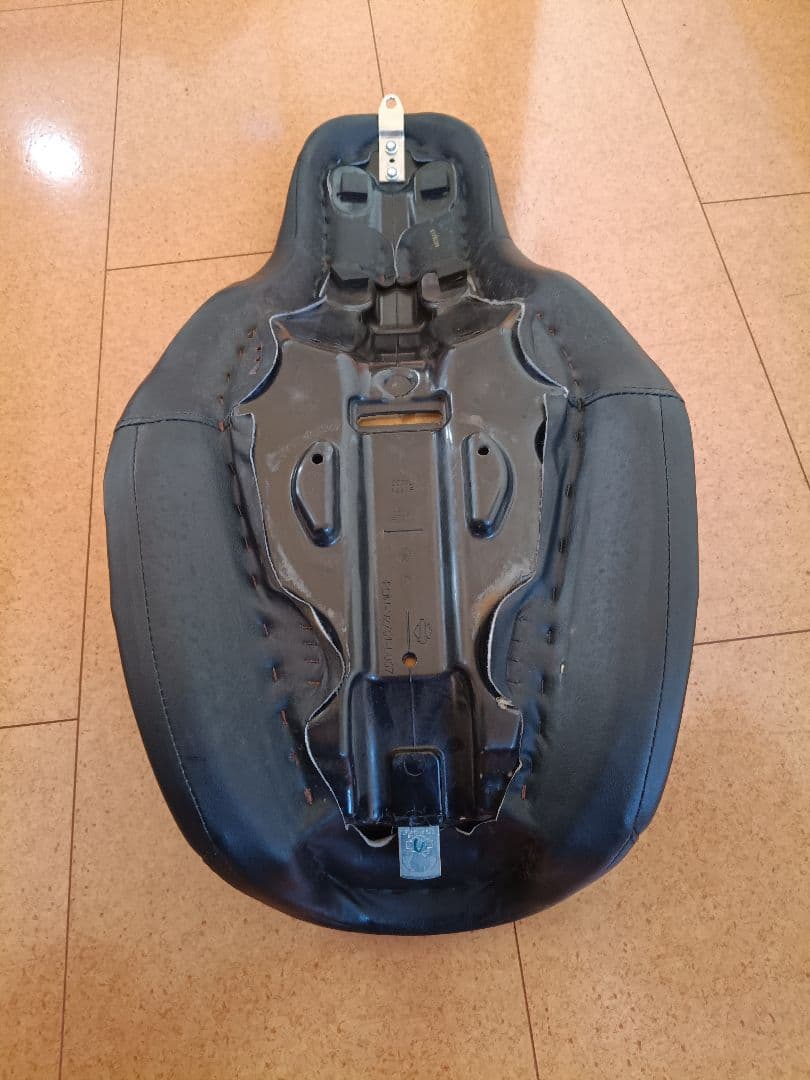 Harley Davidson ダイナ用シート