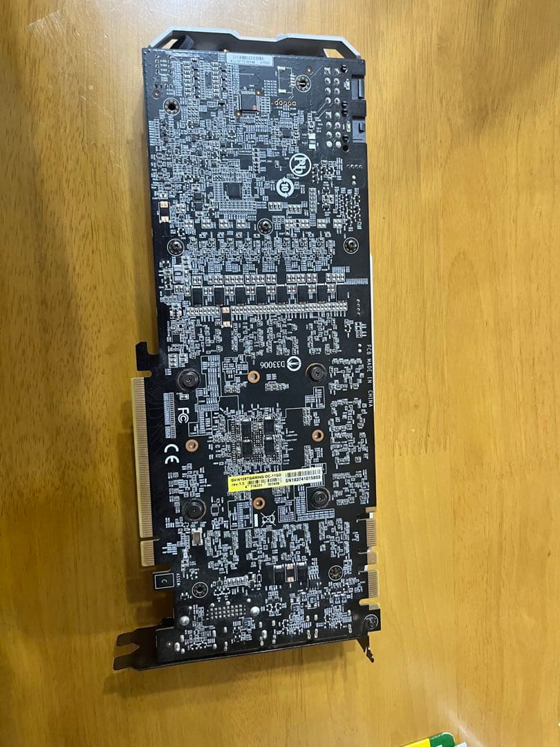 GIGABYTE 1080ti グラフィックボード 3連ファン