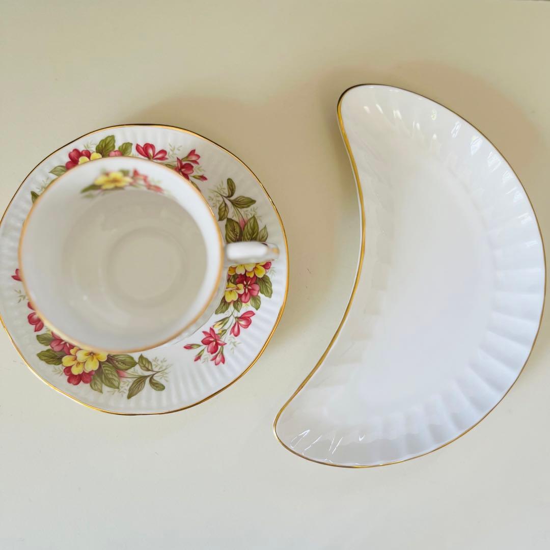 ロイヤルウースター  白磁　金彩　クレセント  ハーフムーン　プレート　６枚