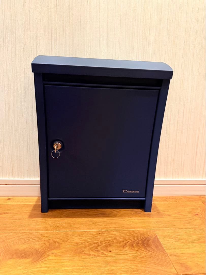 Penne ペンネ社 郵便ポスト STEELY 郵便受け 鍵付き 北欧系 壁掛け