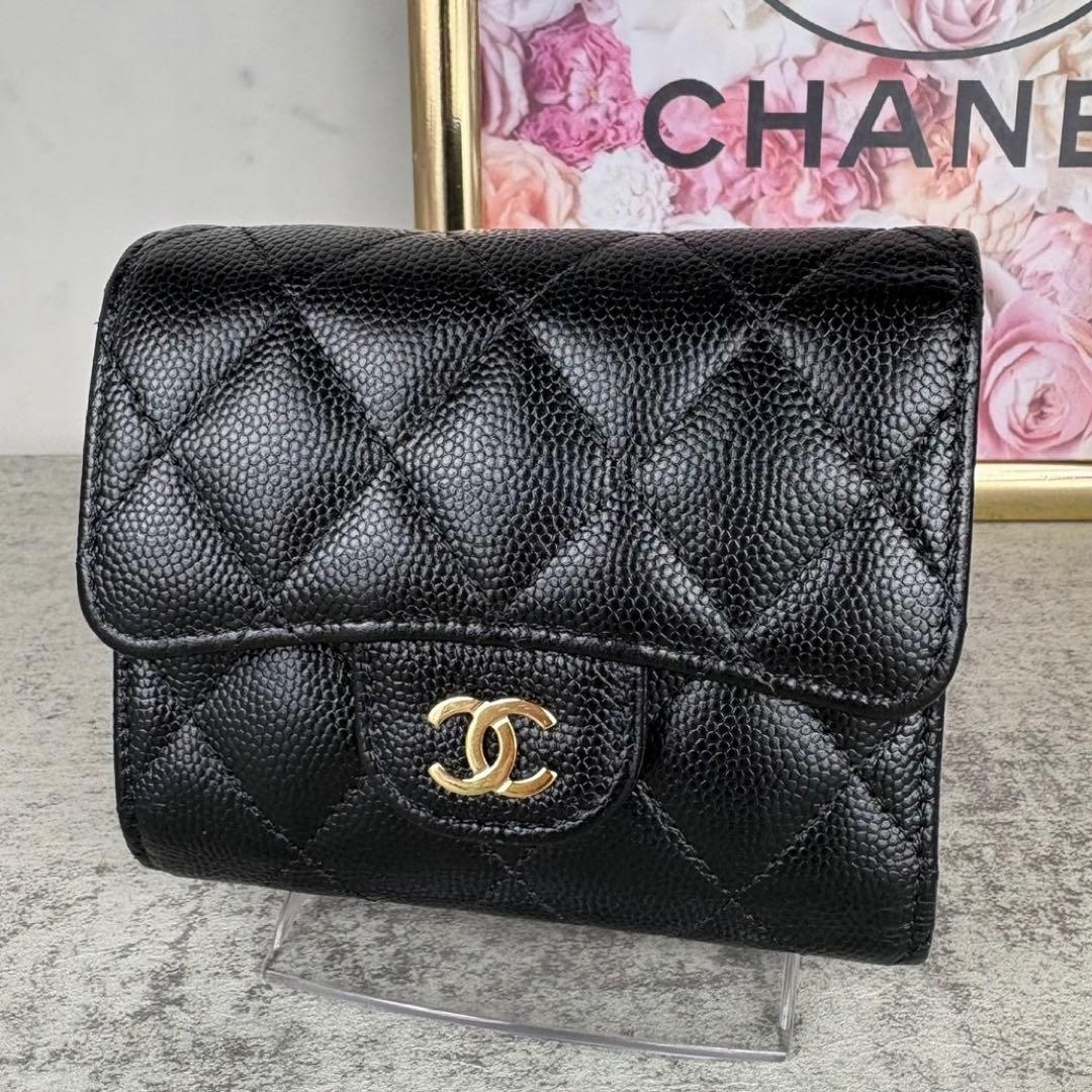 CHANEL シャネル　キャビアスキン　マトラッセ　三つ折り　財布　ケース