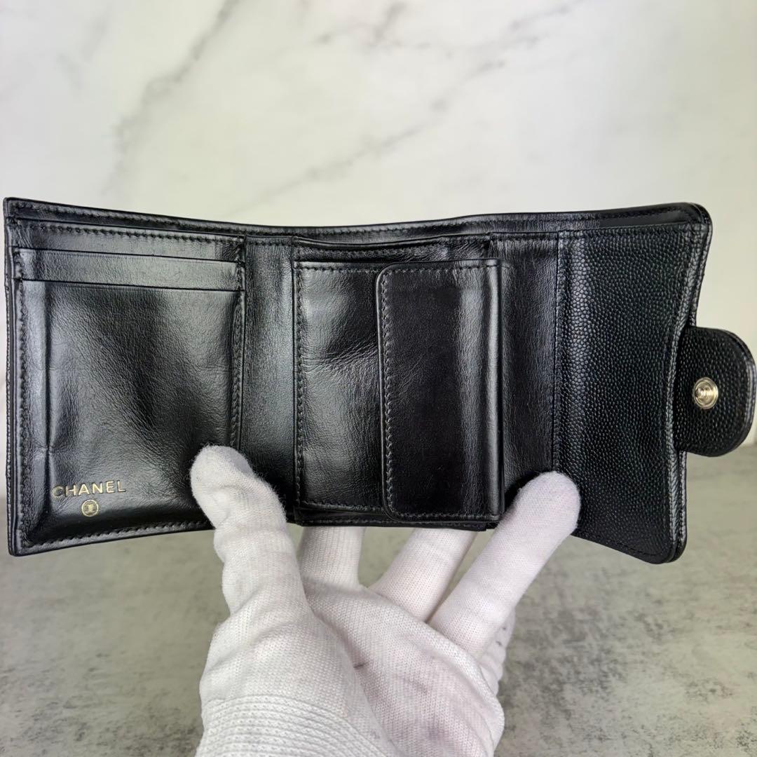 CHANEL シャネル　キャビアスキン　マトラッセ　三つ折り　財布　ケース
