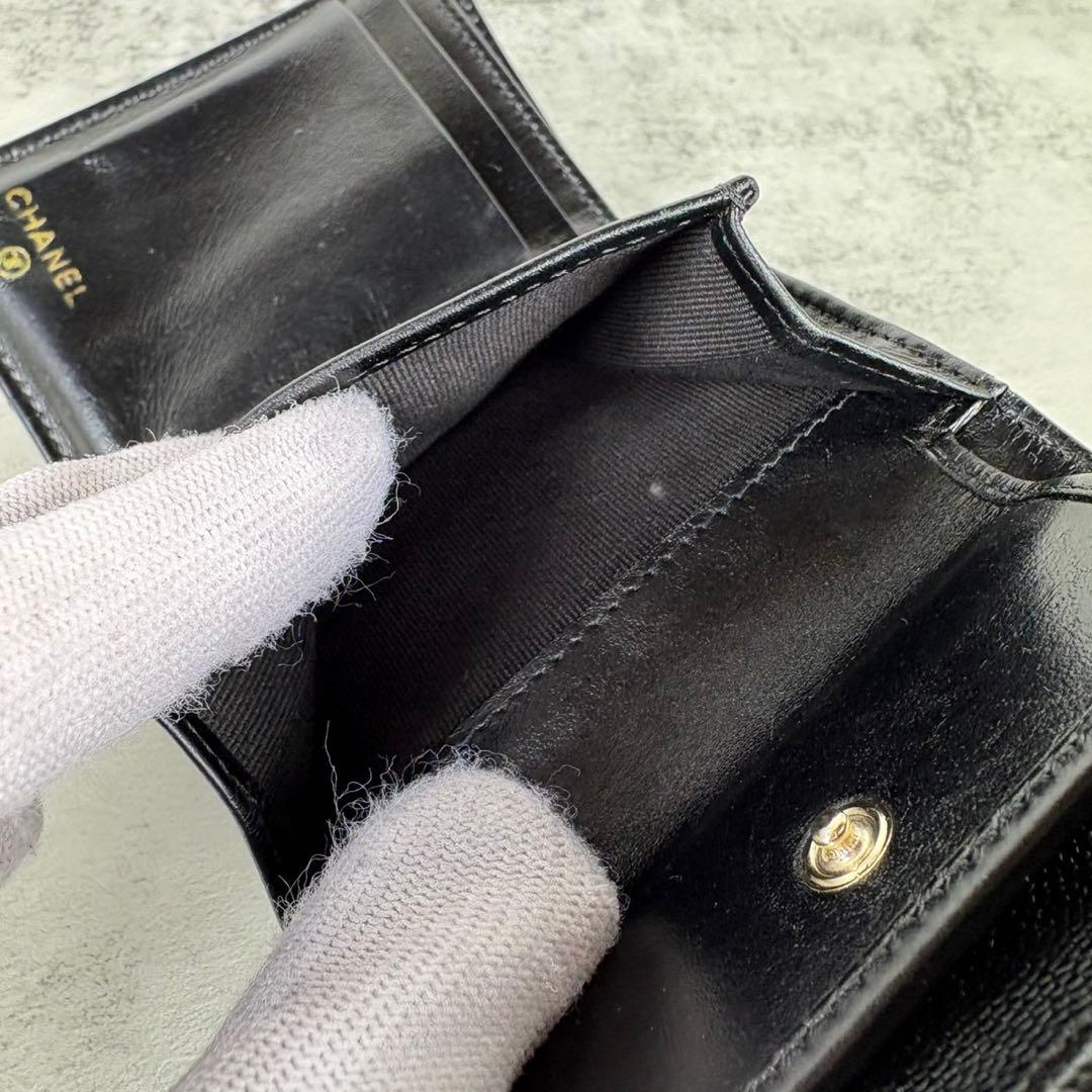 CHANEL シャネル　キャビアスキン　マトラッセ　三つ折り　財布　ケース