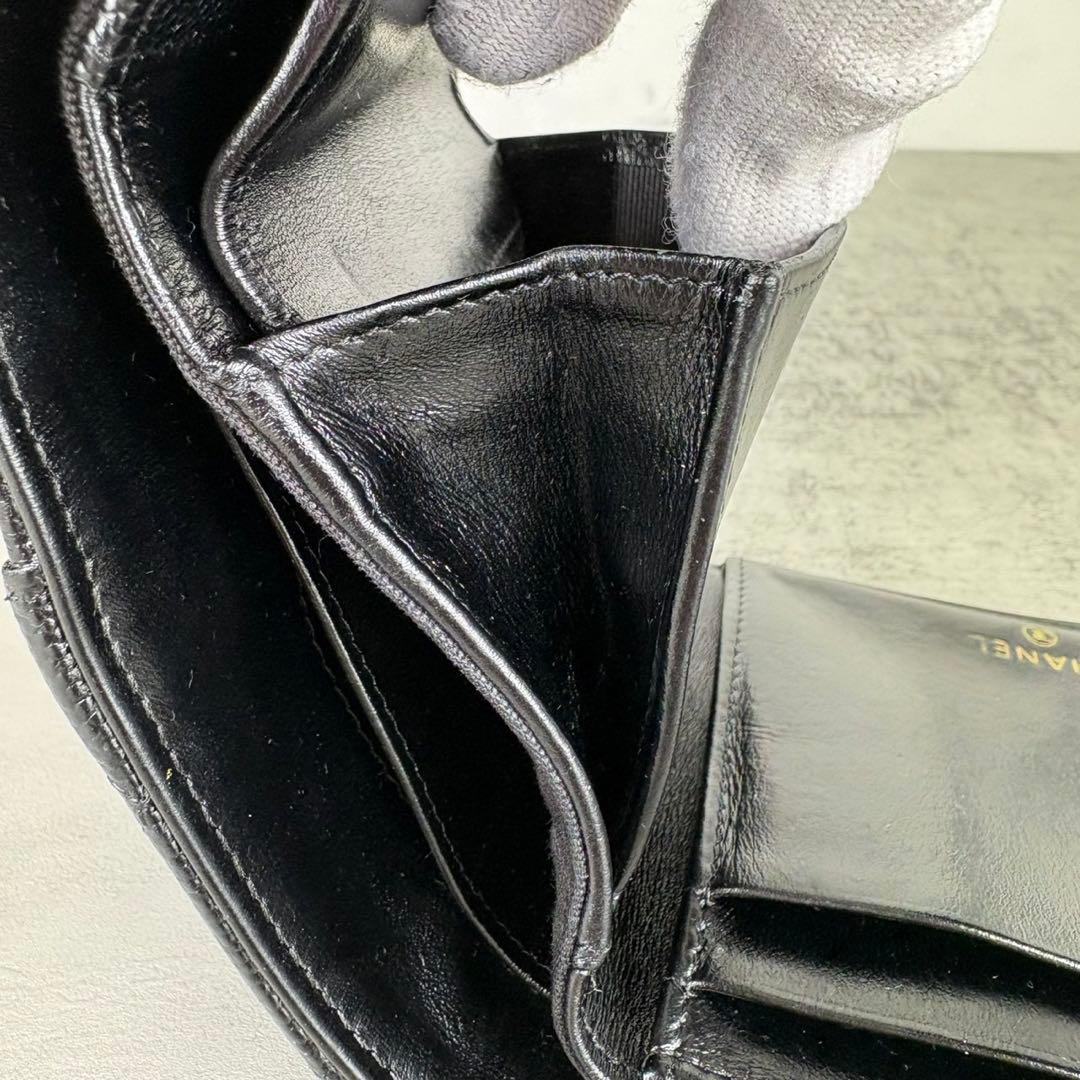 CHANEL シャネル　キャビアスキン　マトラッセ　三つ折り　財布　ケース