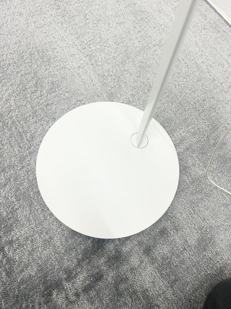 ルイスポールセン LouisPoulsen NJP フロアランプ　ホワイト