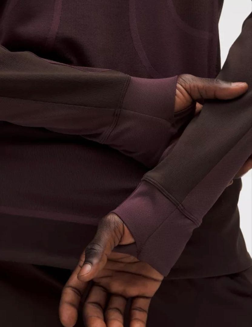 ルルレモン　シャツ