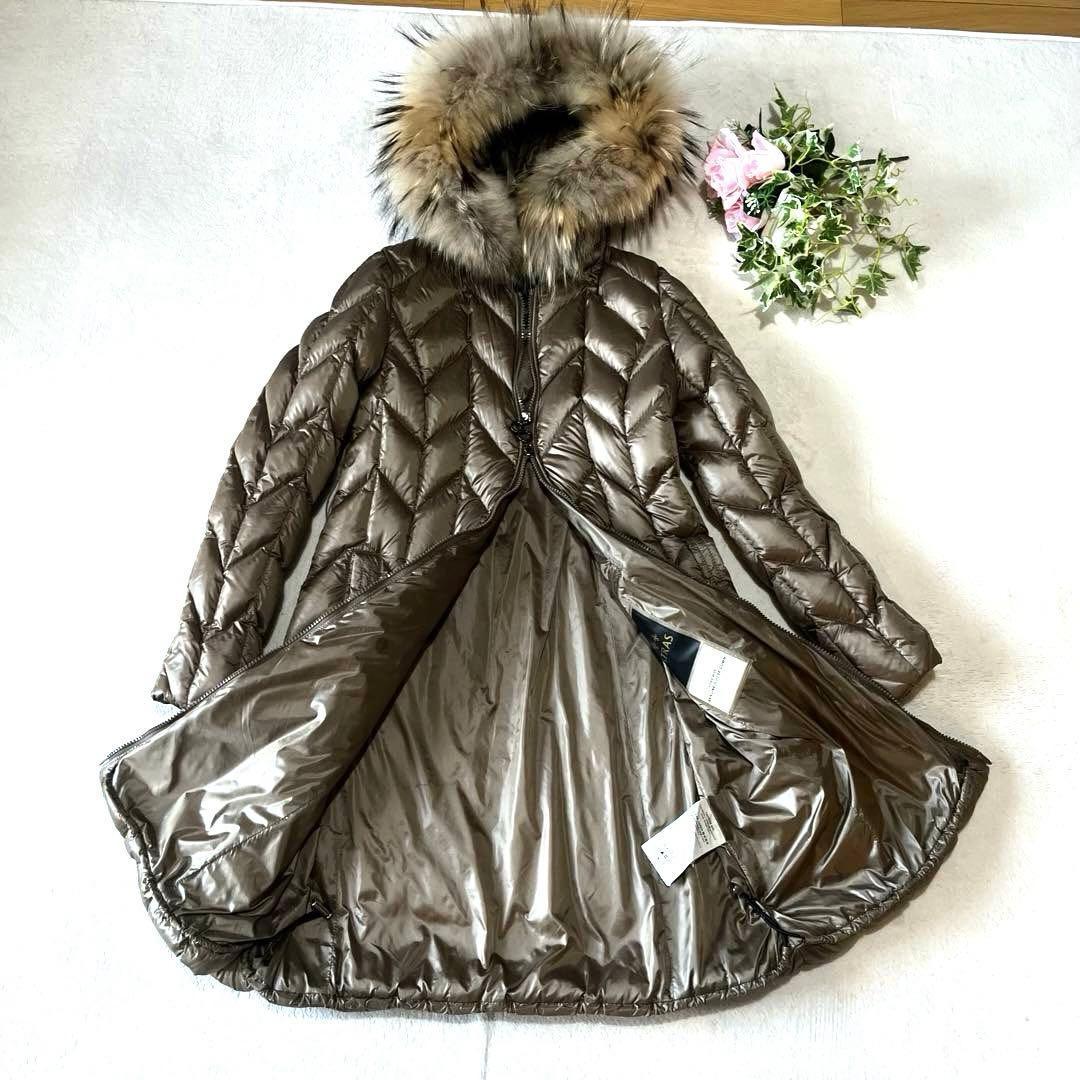 美品✨タトラス ポペナ ダウンコート ベージュ ラクーンファー フードベルト