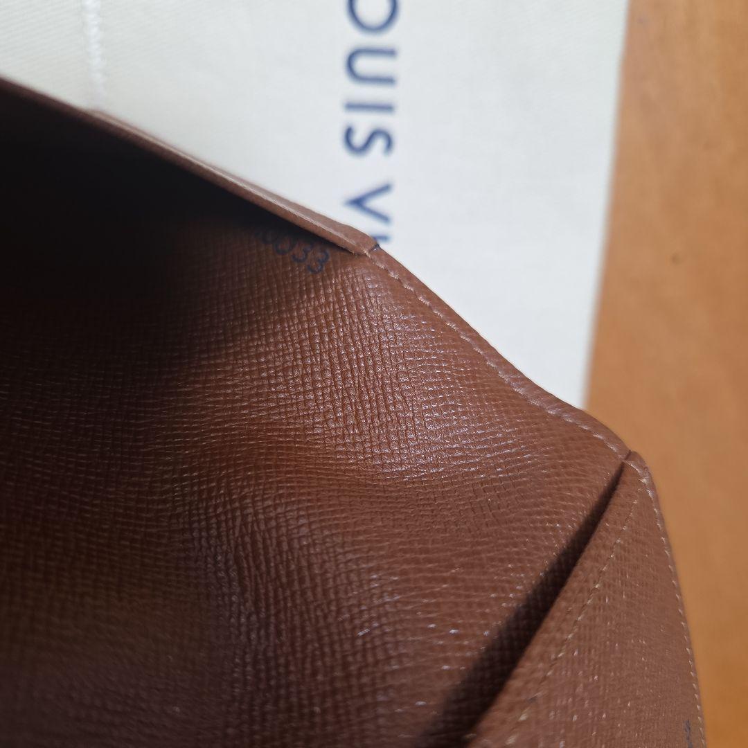 ルイヴィトンパスポートケースモノグラム。