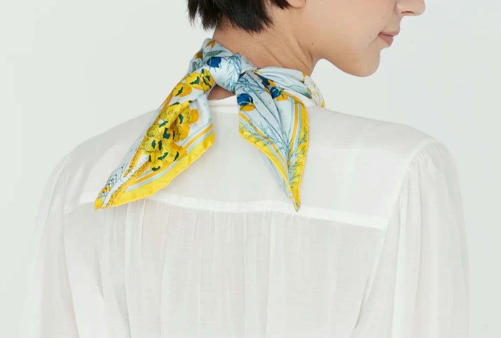 未使用タグ付き★manipuri マニプリ　スカーフ　シルク　絹　春夏　花