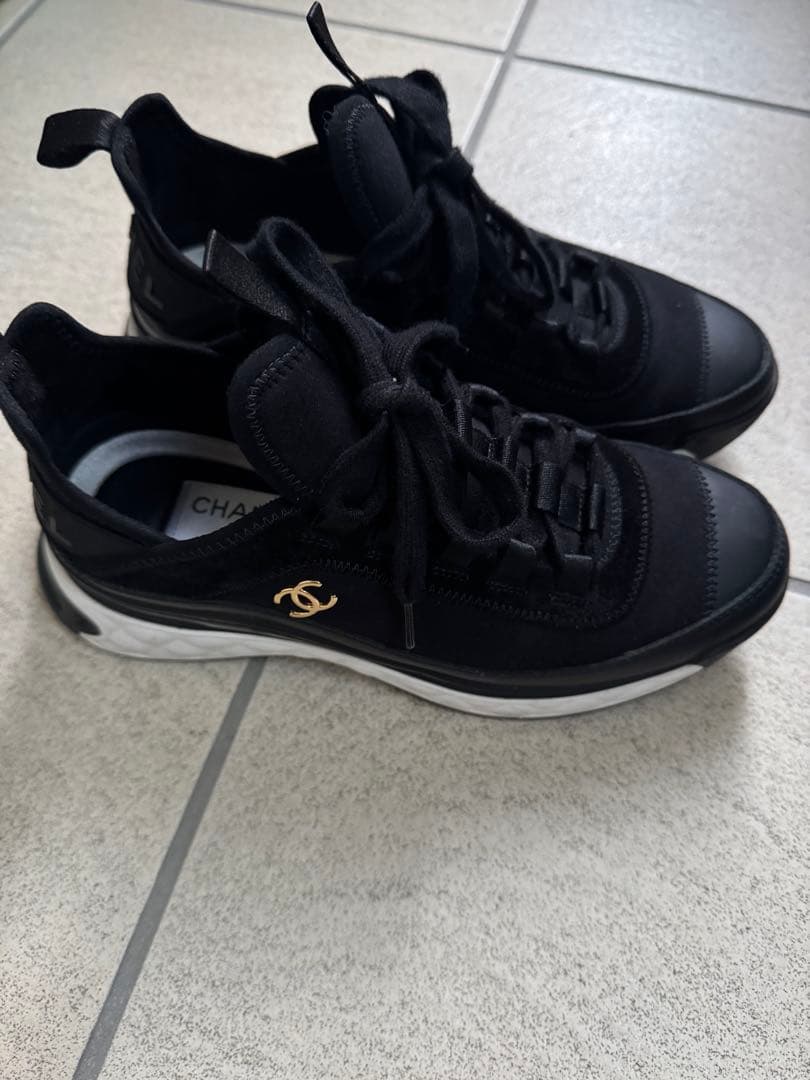 CHANEL ブラック スニーカー　37