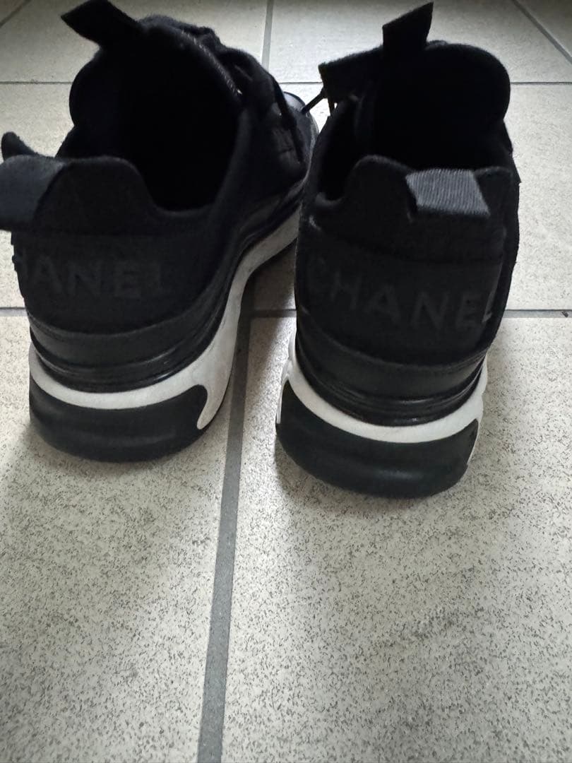 CHANEL ブラック スニーカー　37