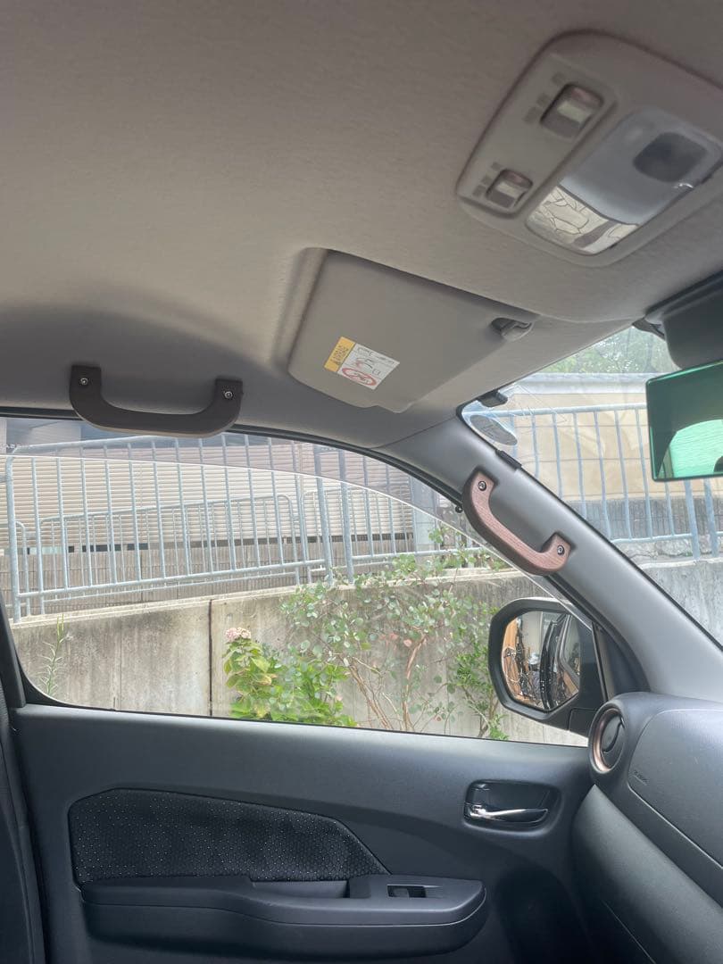 キャラバンE26 ブラックチェリーアシストグリップ　Ａピラー助手席天井3点セット