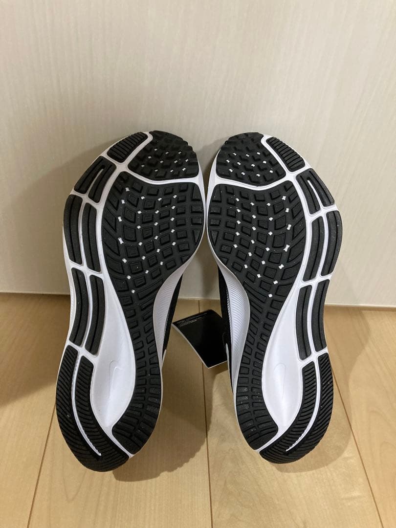 ナイキエア ズームペガサス37(26cm)ブラック/ホワイト