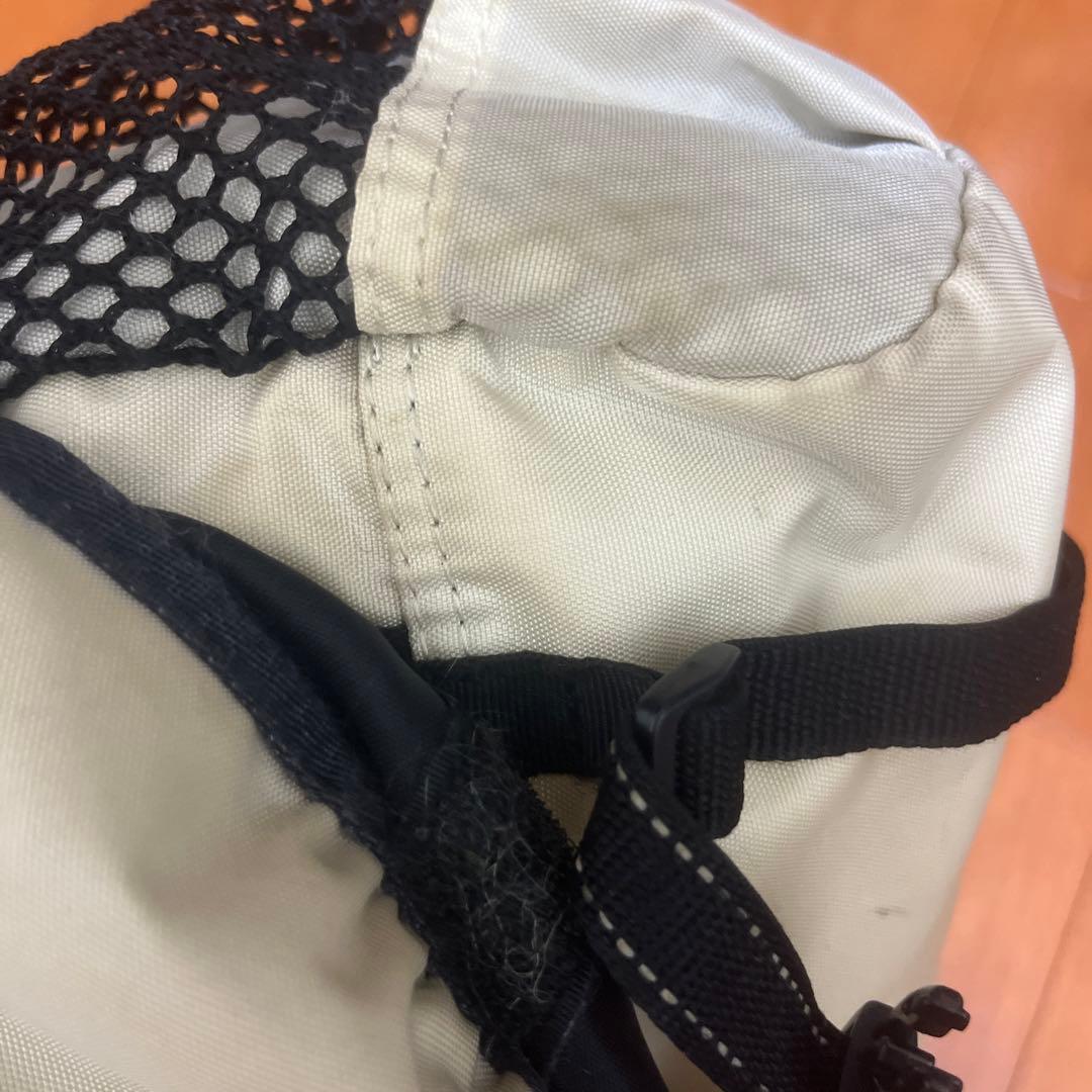 アンドワンダー　ショルダーバッグ メッセンジャーバッグ アイボリー/ブラック