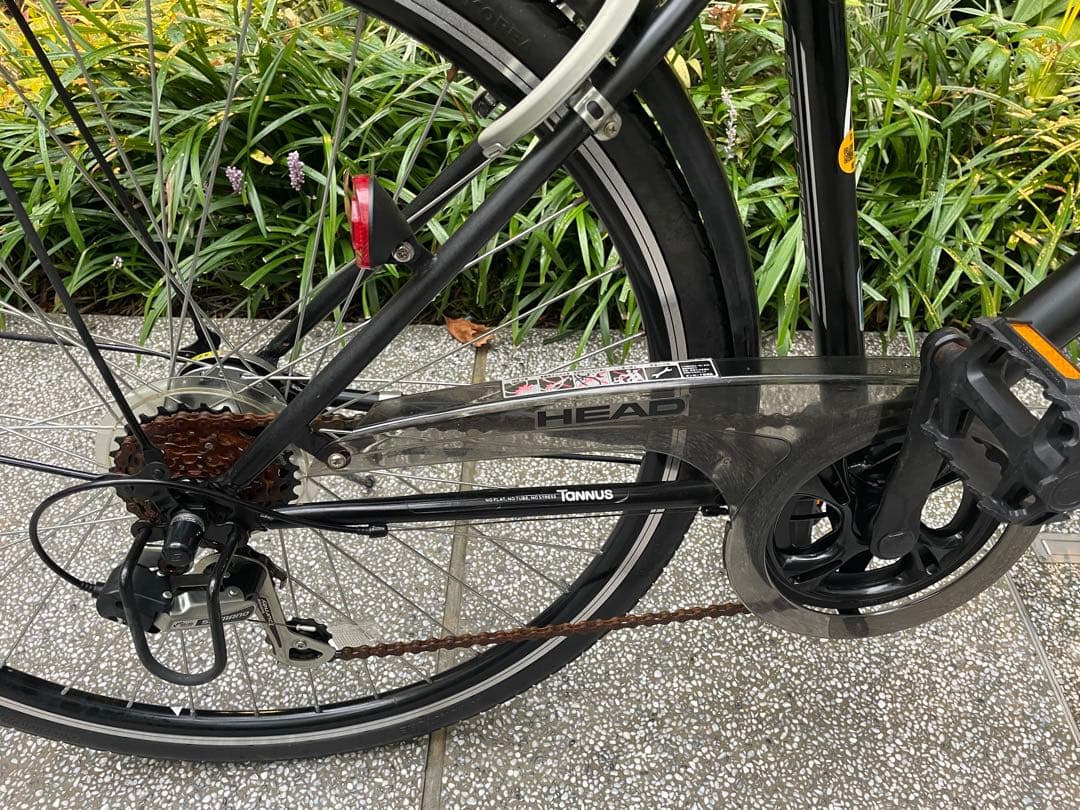 自転車　HEAD クロスバイク バスケット付き6段変速 オートライト