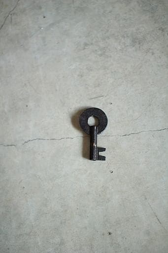 綺麗な丸金具庄内箪笥　扉付き　タンス　収納　古家具　古民家　時代家具