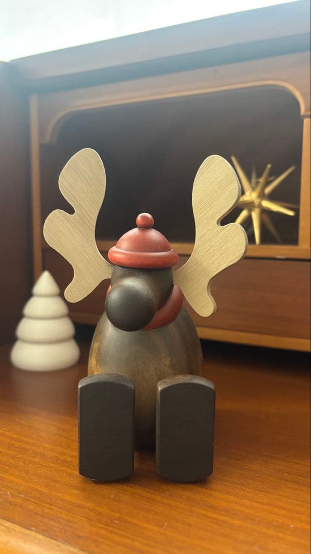 お座りトナカイ　Köhler ケーラー工房　ドイツ