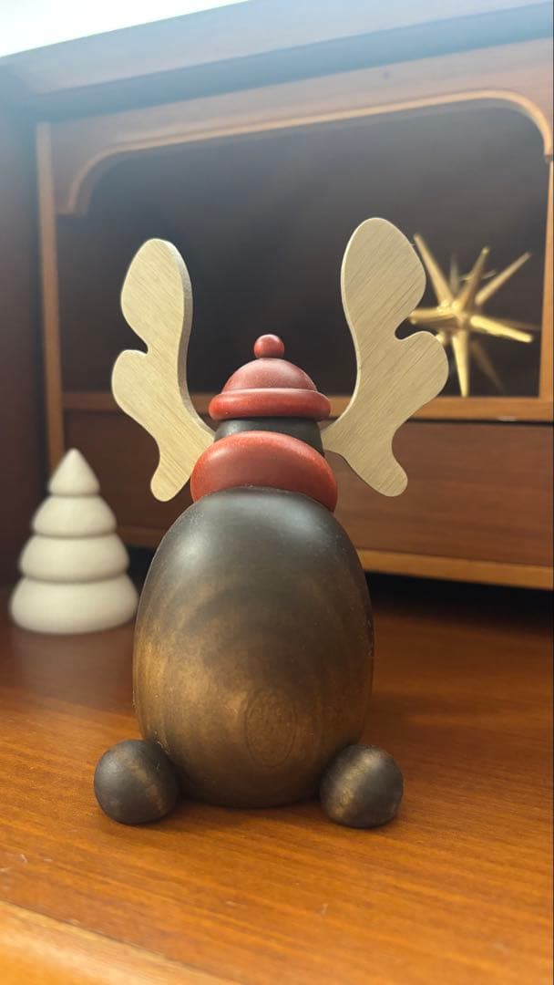 お座りトナカイ　Köhler ケーラー工房　ドイツ