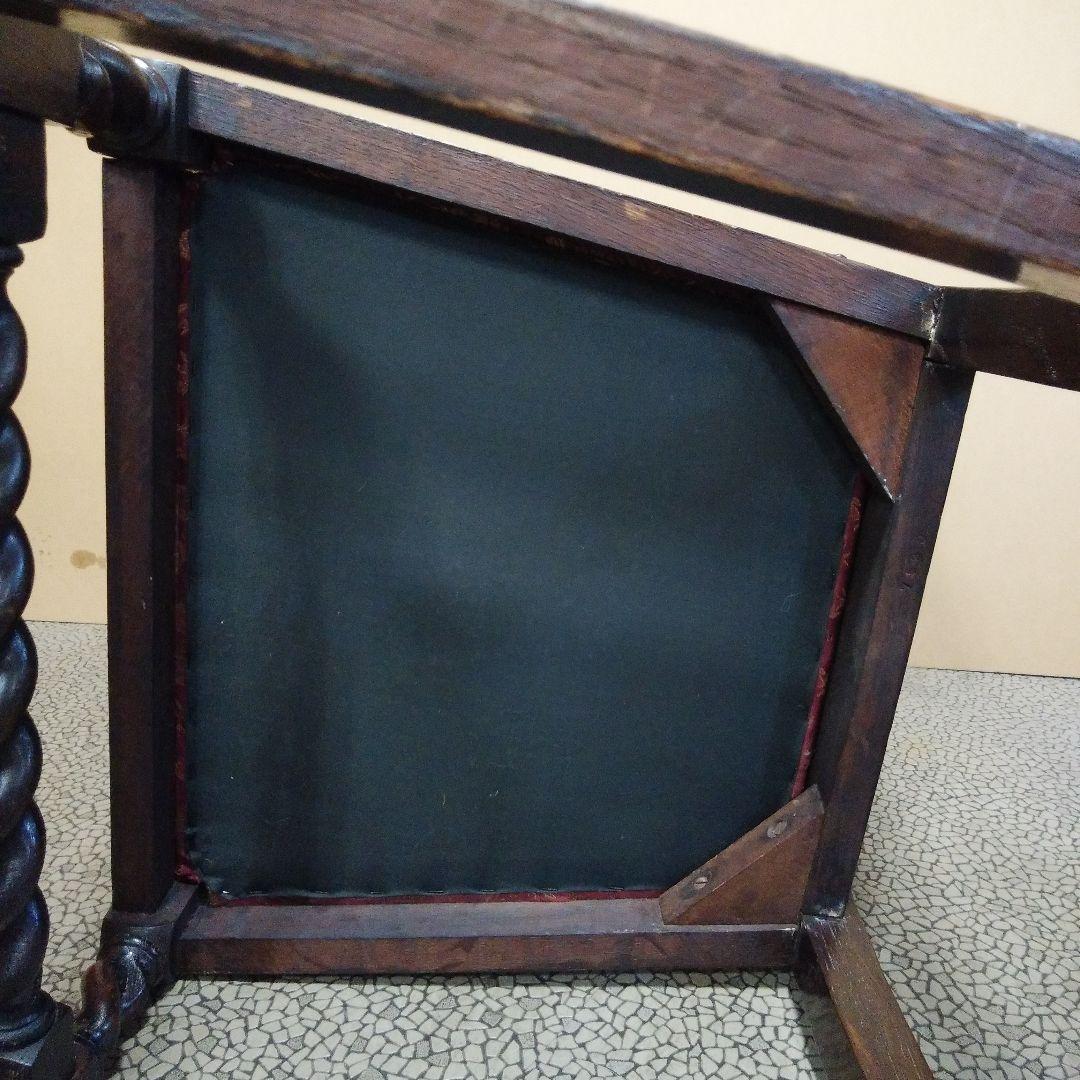 イギリス・アンティーク・アームチェア　(資料館コンデションでは？)