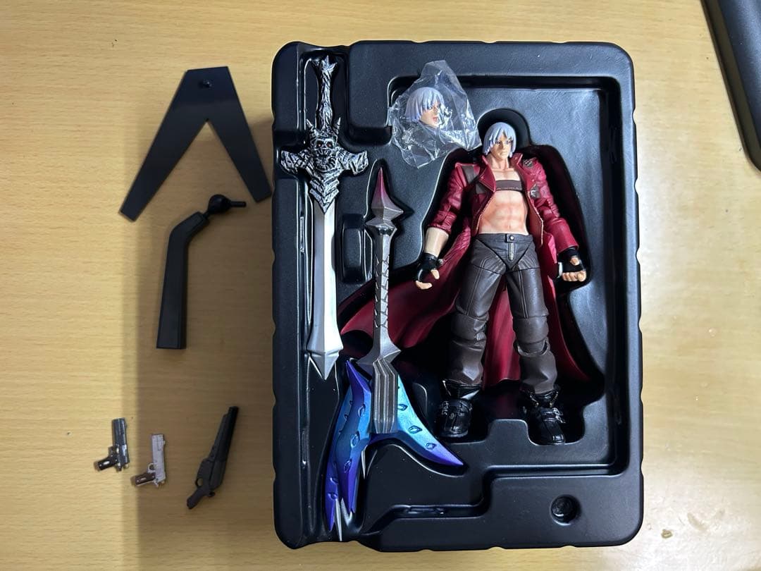 リボルテック ダンテ 003 デビルメイクライ