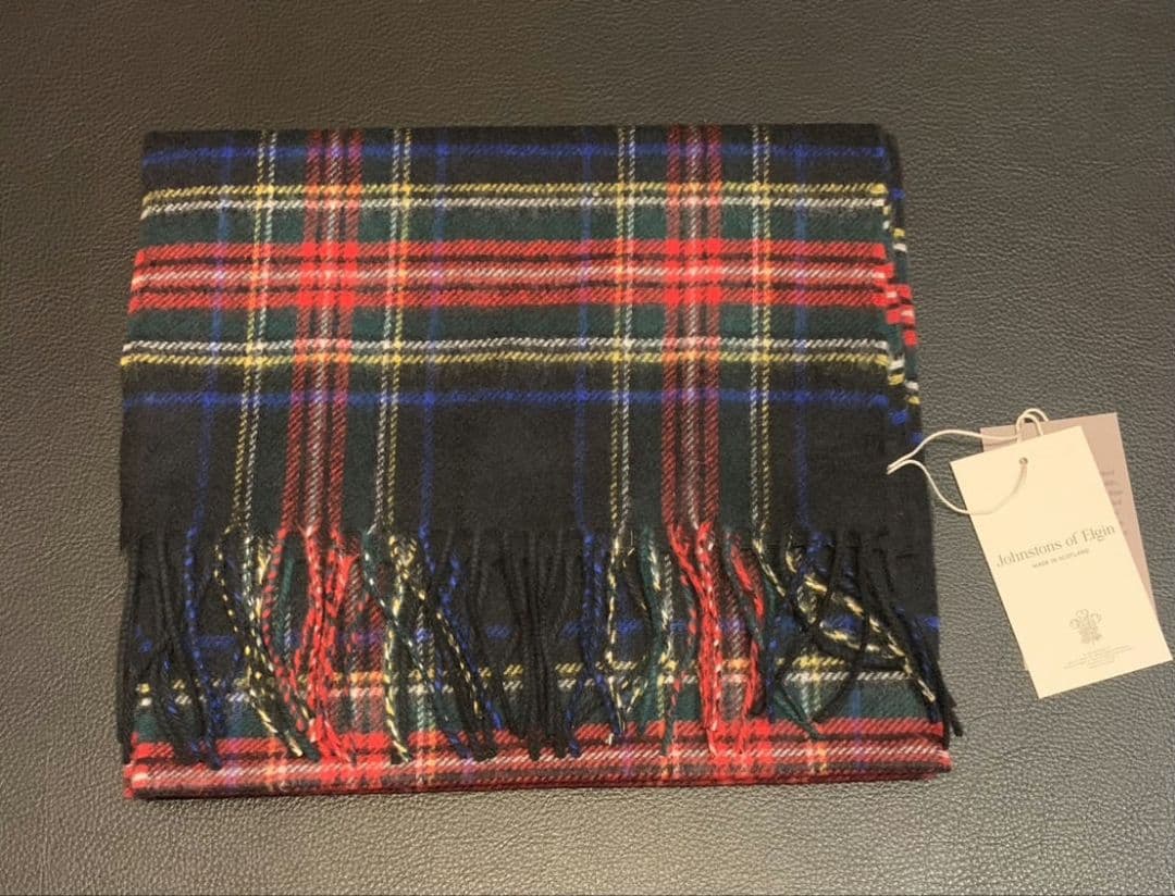 Johnstons of Elgin チェック柄マフラー