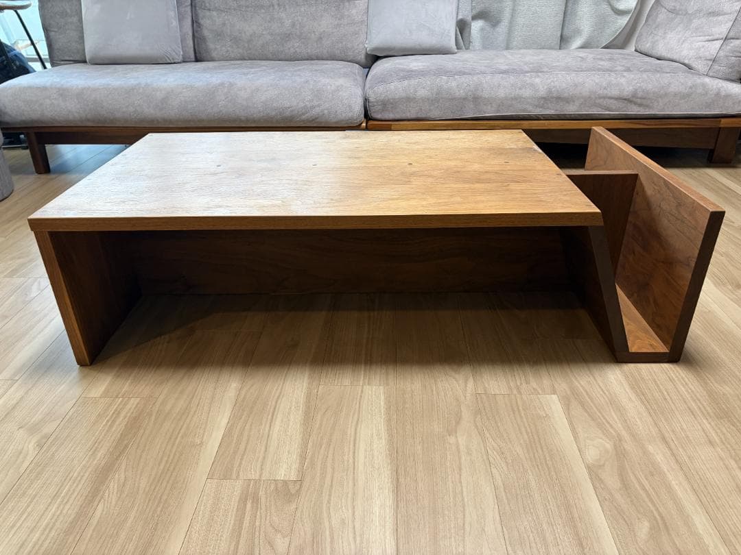 マスターウォール モアレス マガジンテーブル