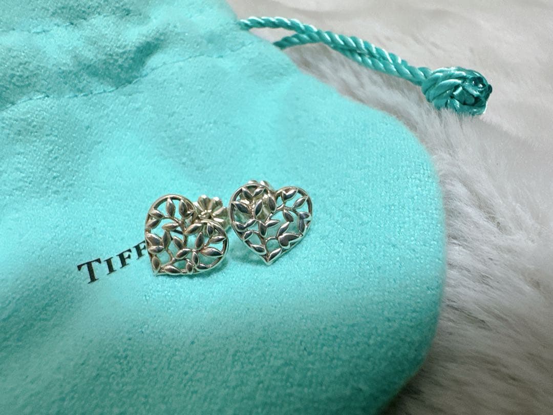 Tiffany & Co.　パロマピカソ　オリーブリーフ　ハートピアス
