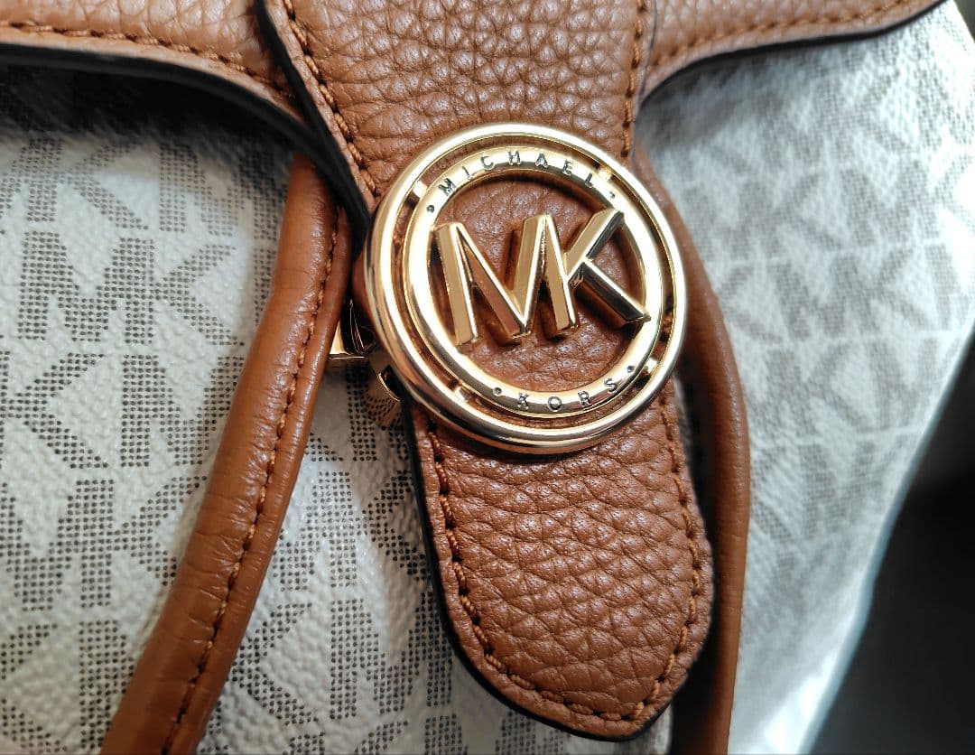 未使用　MICHEL KORS マイケルコース　リュック　バックパック　バッグ