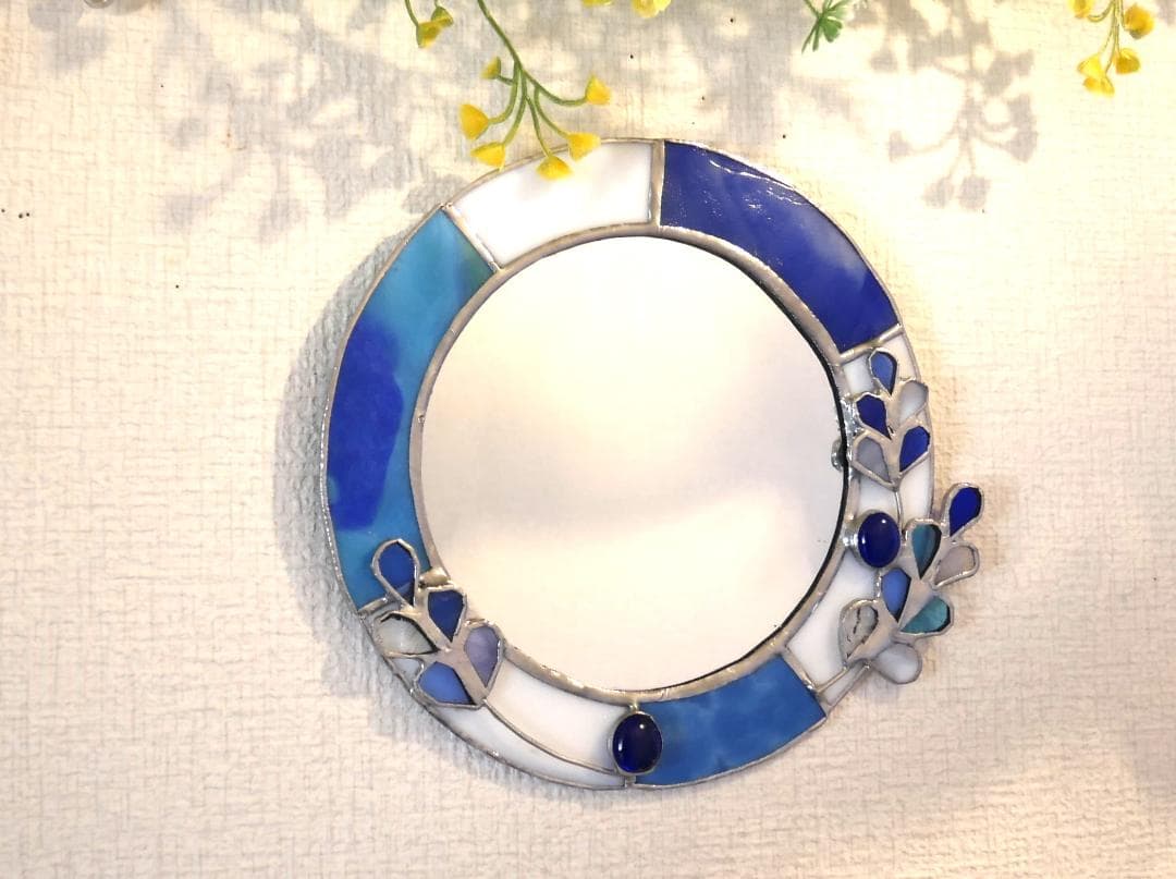 ✴︎:.ラベンダーの壁掛け鏡♪　ステンドグラス鏡