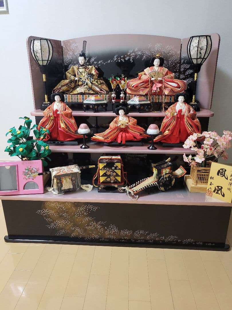 豪華な3段雛人形セット